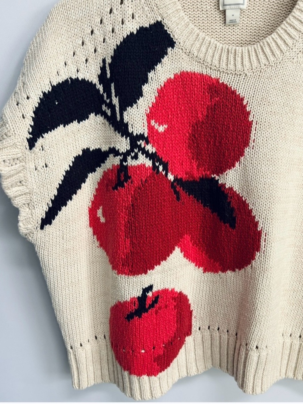 NWT Maeve Short-Sleeve Crew-Neck Apple Motif Graphic Sweater - Picture 9 of 12